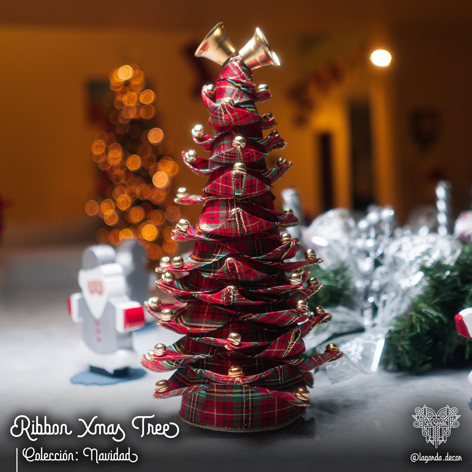 4-10RibbonXmasTree